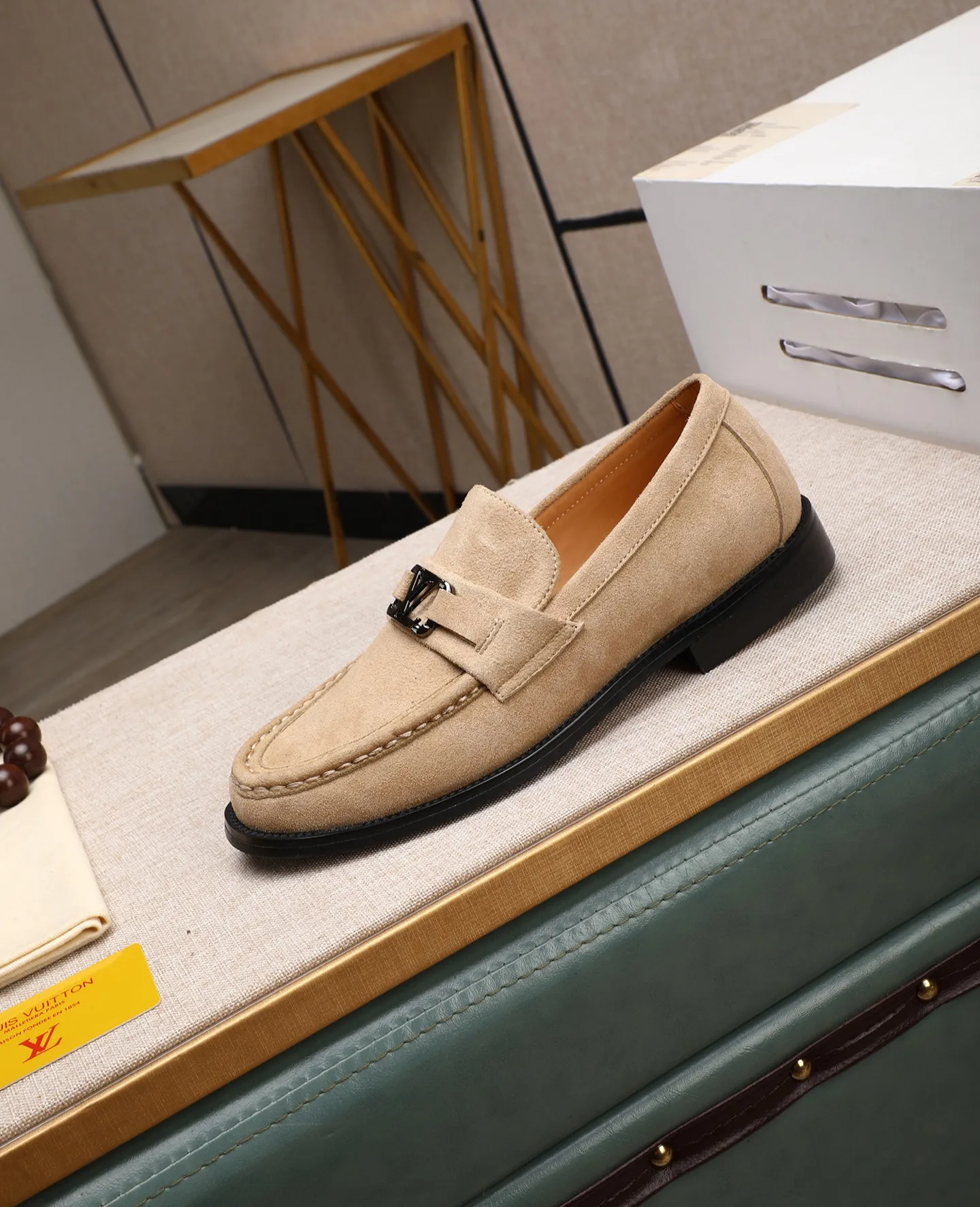 Men's shoes 💰480 📛📛(Niuli) high-end [LOUIS VUITTON】Louis Vuitton official website synchronizes new products👟Milan fashion catwalk style🇰🇾🇰🇾LV house logo, celebrity style, a must-have for fashionistas⚠️First-layer calfskin➕Cowhide lining➕Official website original original outsole👞Number 38-44